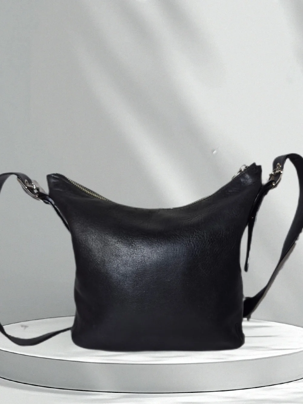 Vintage Coach Legacy slim hobo shoulder bag in black leather